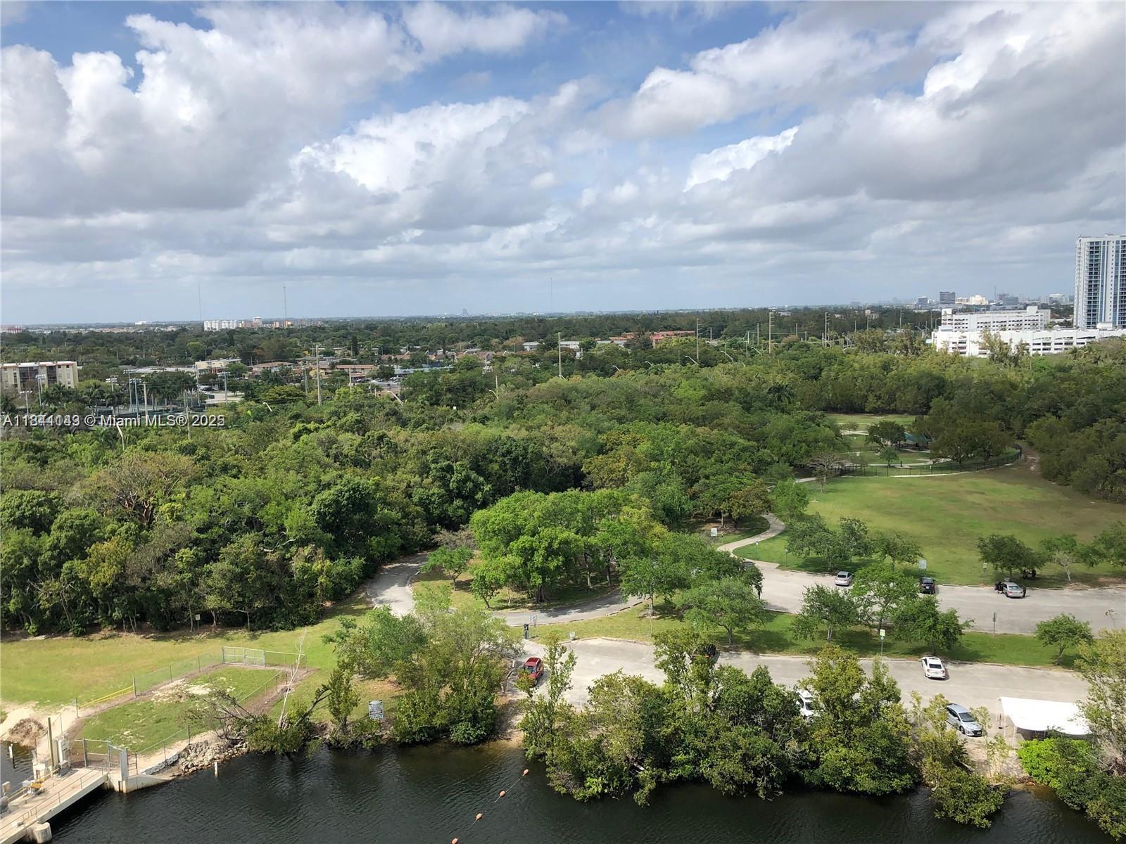 16385 Biscayne Blvd # 1205