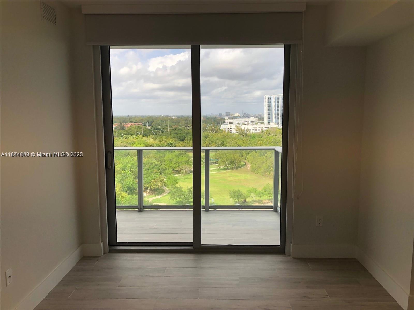 16385 Biscayne Blvd # 1205