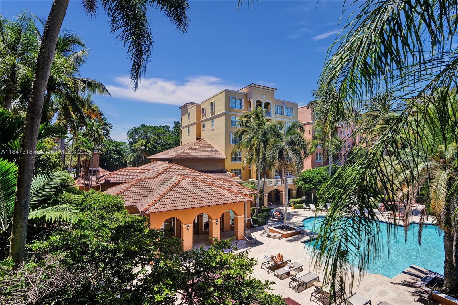 19701 E Country Club Dr # 5306