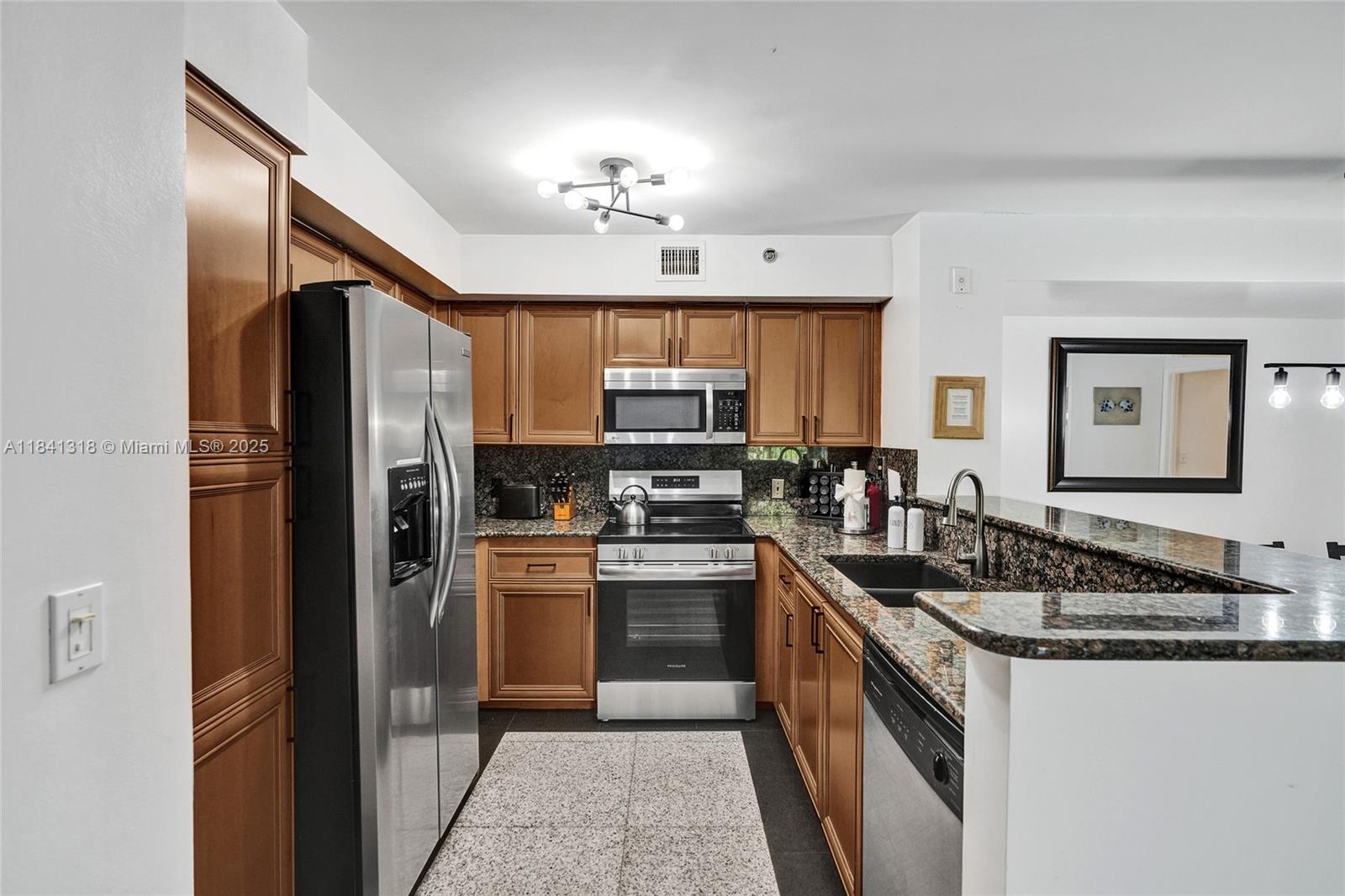 19701 E Country Club Dr # 5306