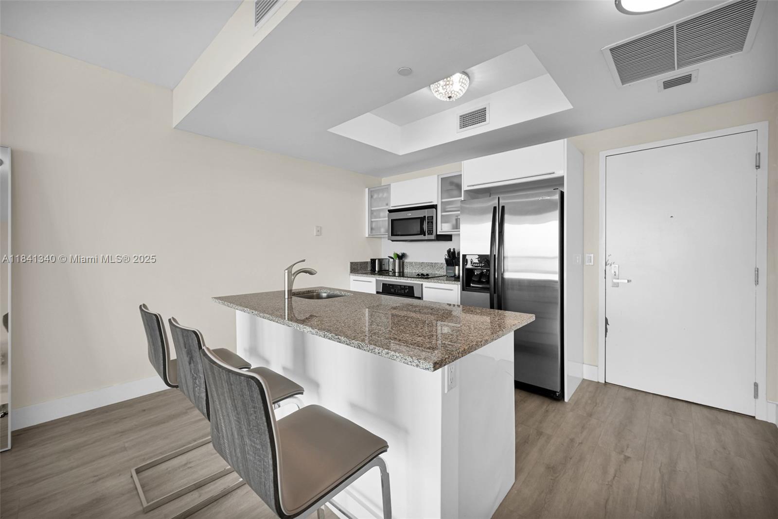 888 Biscayne Blvd # 4102