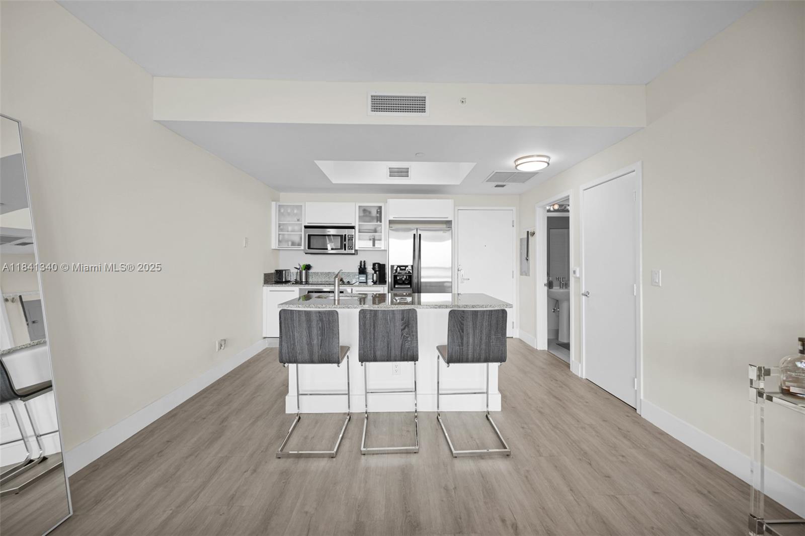 888 Biscayne Blvd # 4102