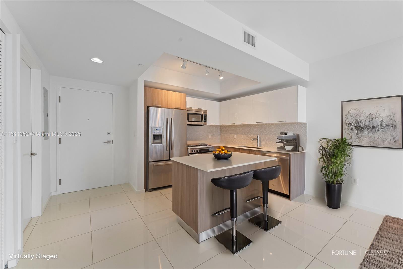 5300 NW Paseo Blvd # 805