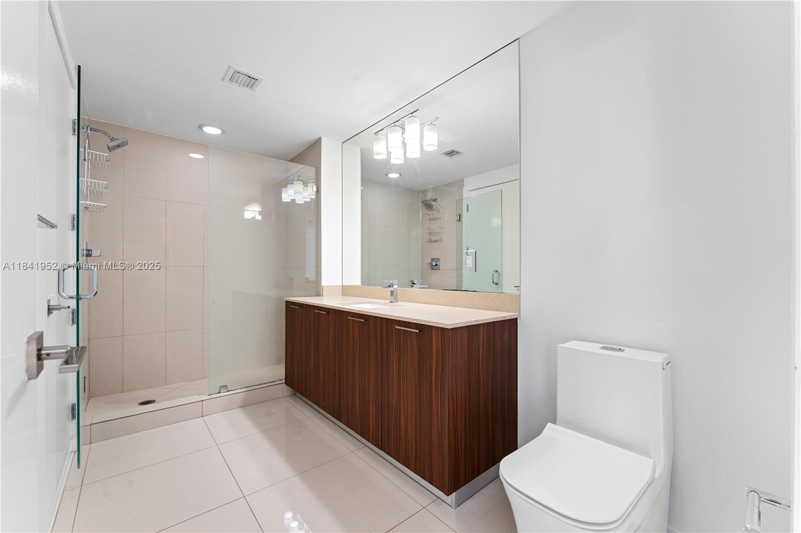 5300 NW Paseo Blvd # 805