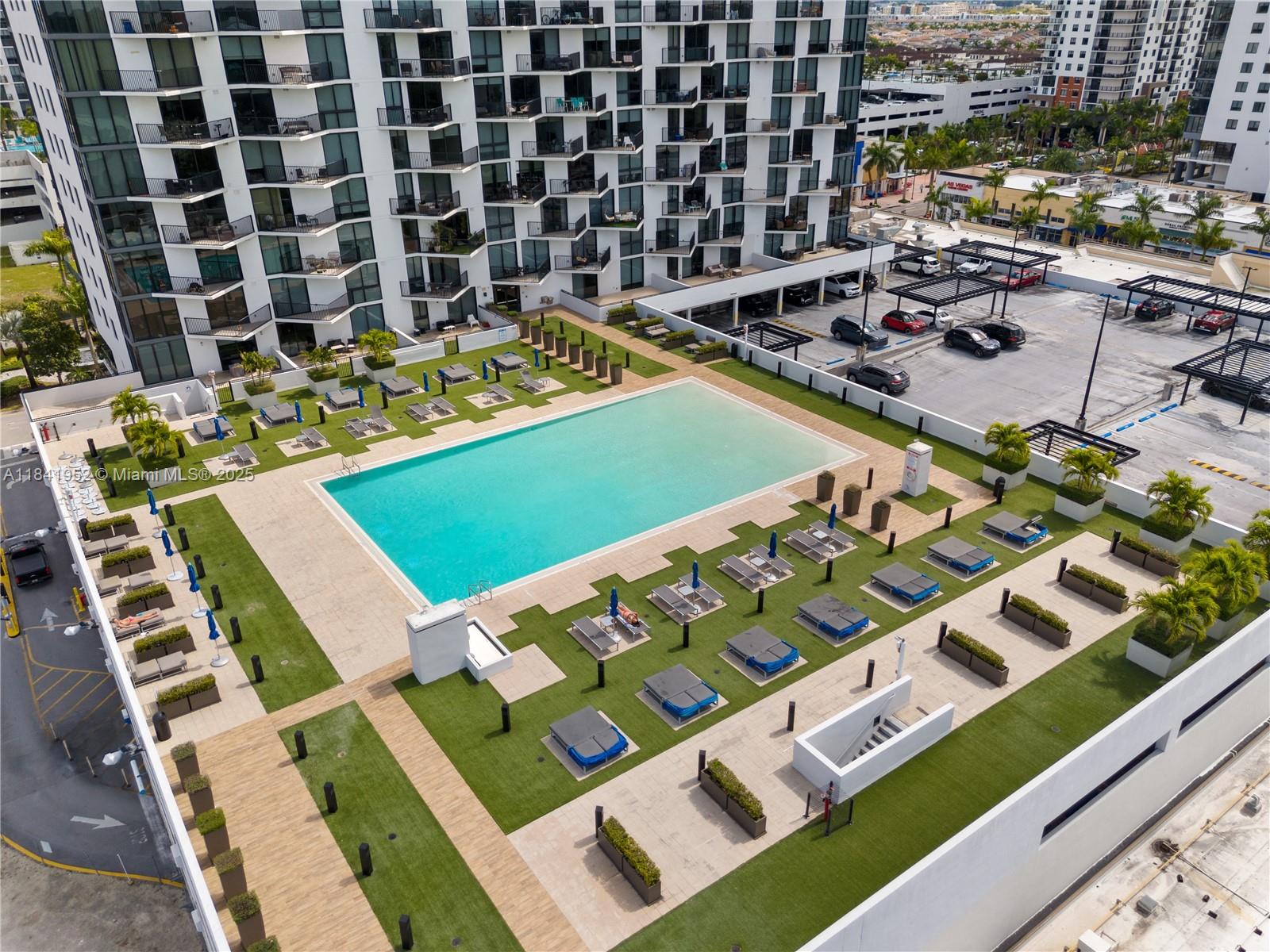 5300 NW Paseo Blvd # 805