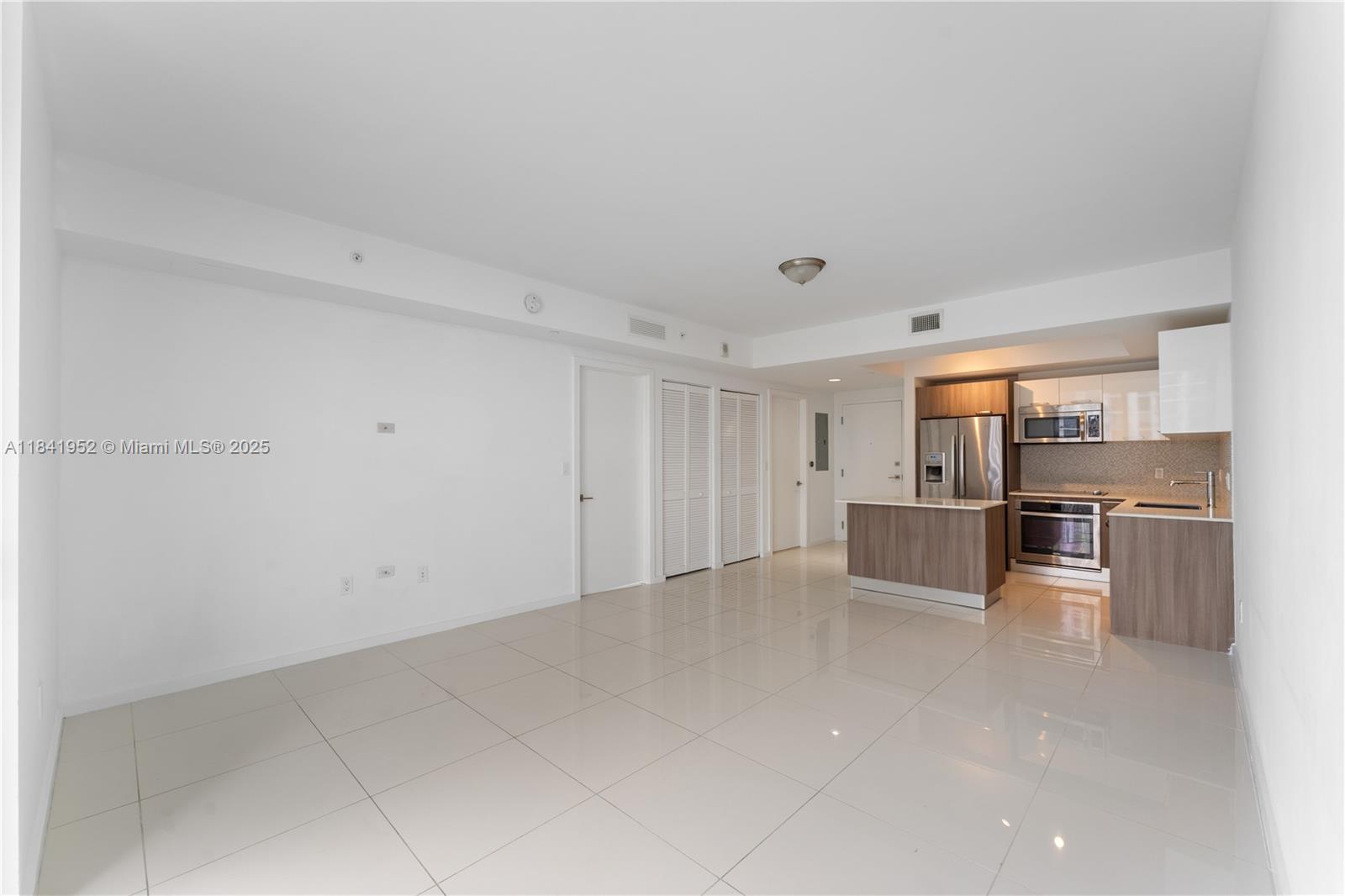 5300 NW Paseo Blvd # 805