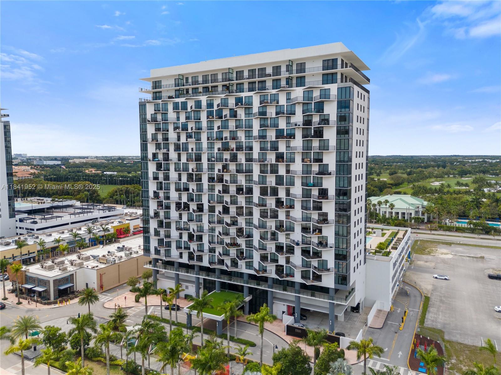 5300 NW Paseo Blvd # 805