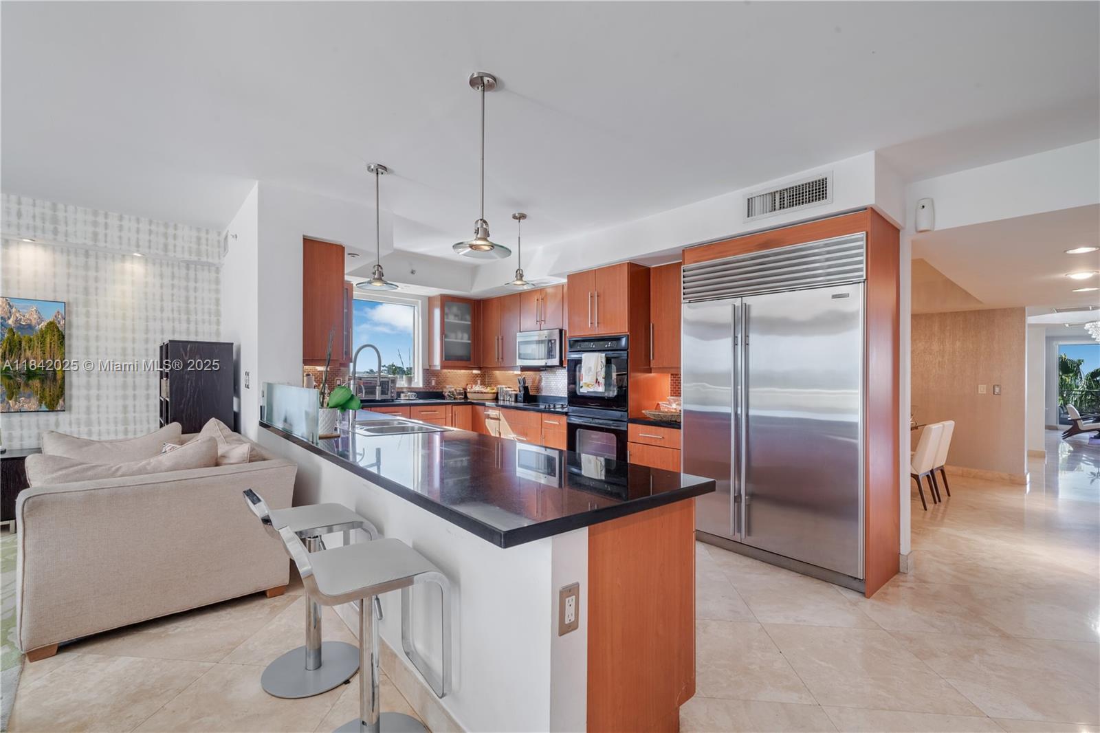 765 Crandon Blvd # 12 Unit: PH-12