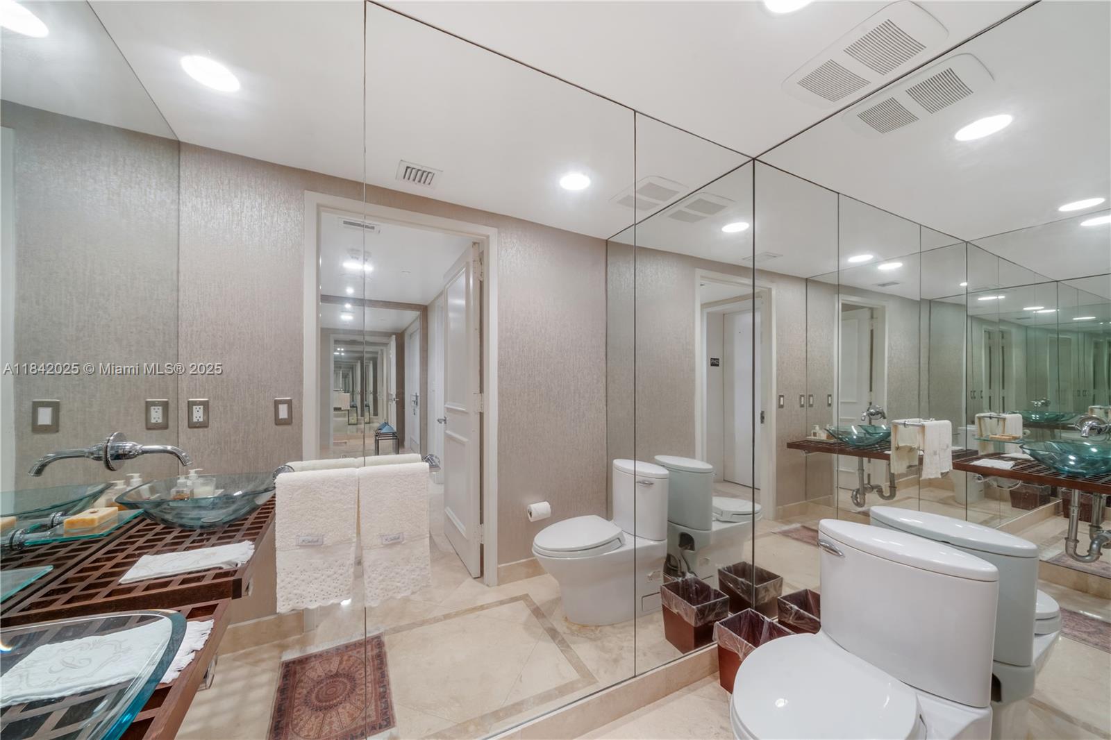 765 Crandon Blvd # 12 Unit: PH-12