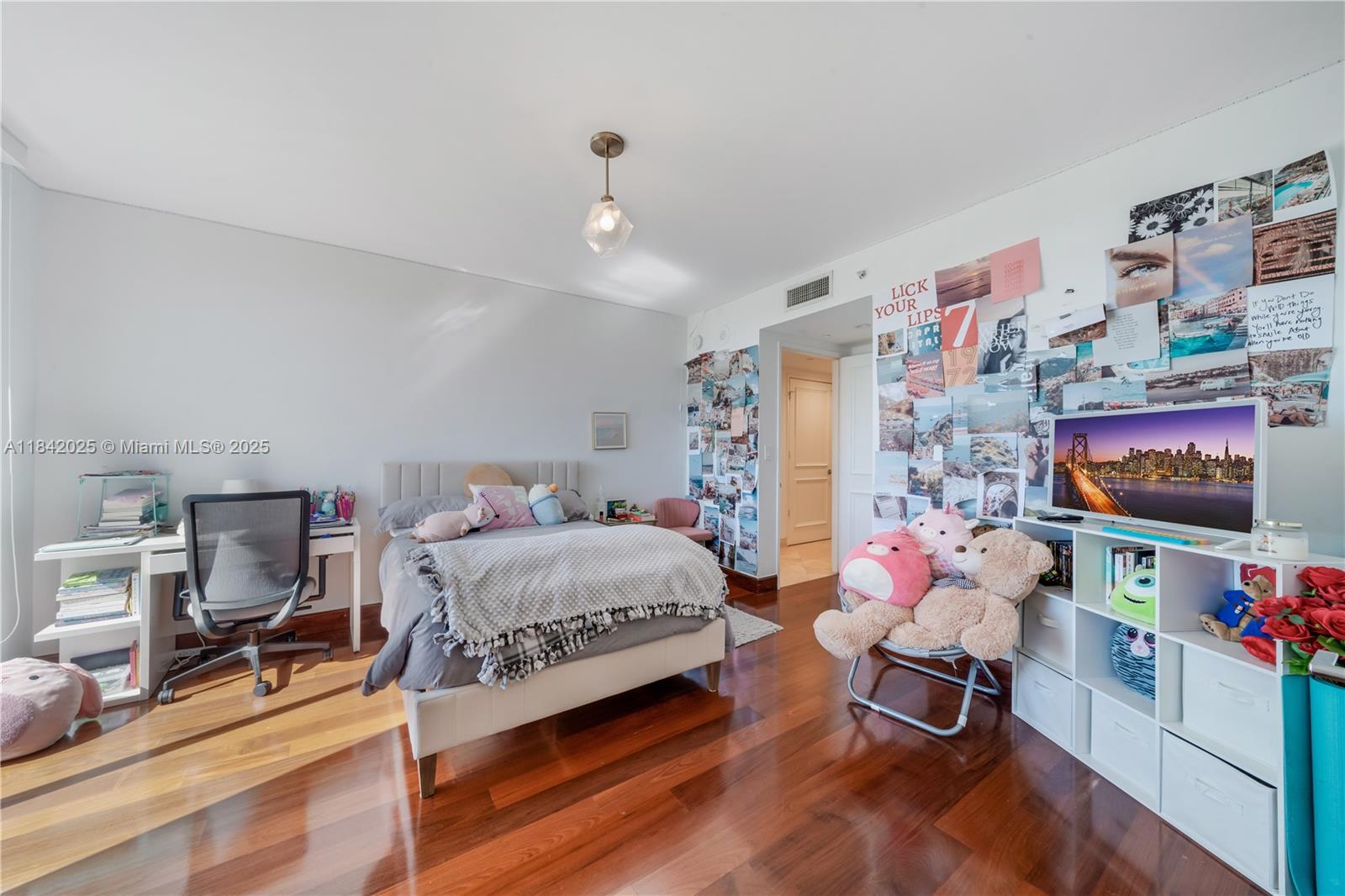 765 Crandon Blvd # 12 Unit: PH-12