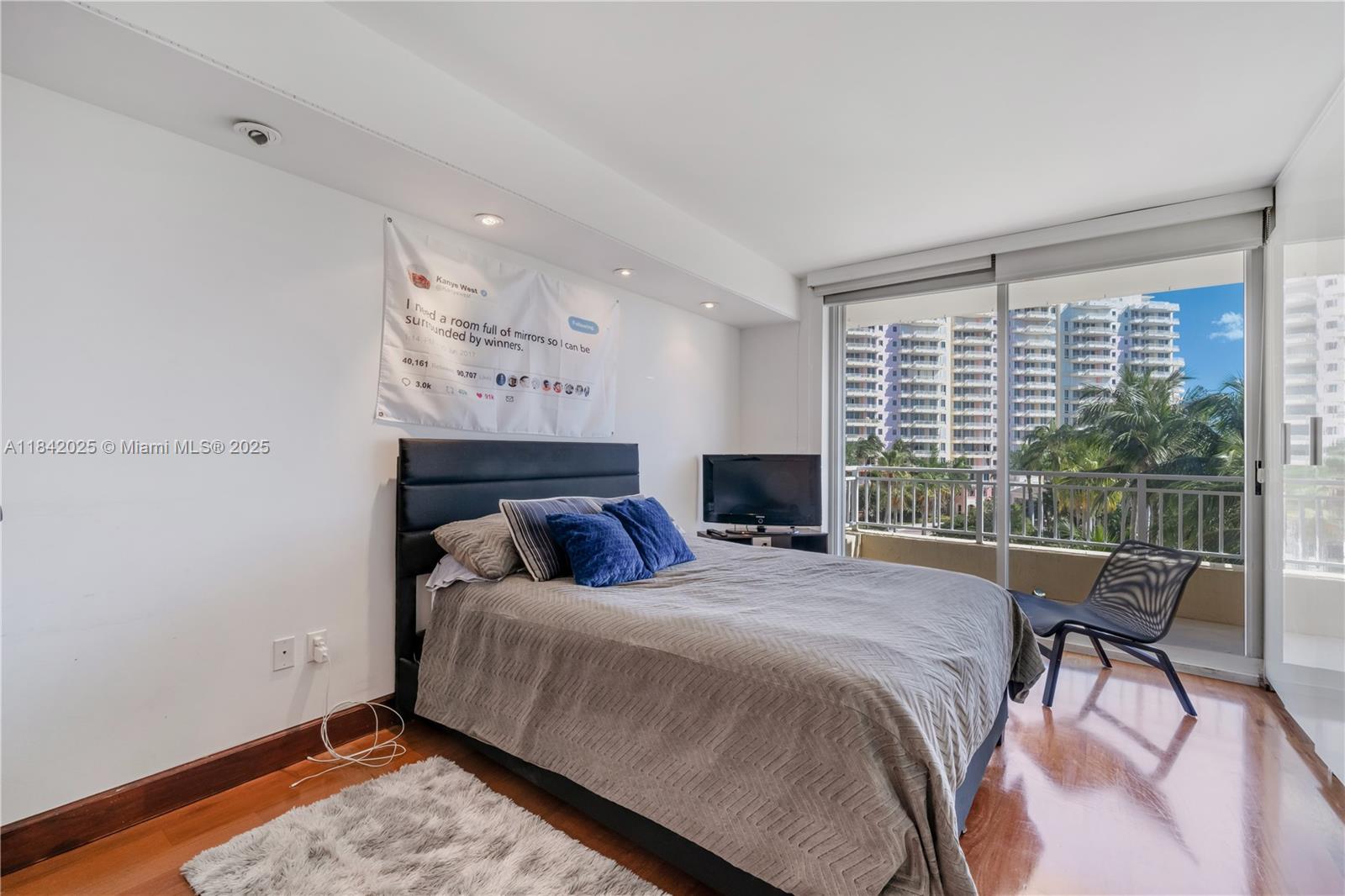 765 Crandon Blvd # 12 Unit: PH-12