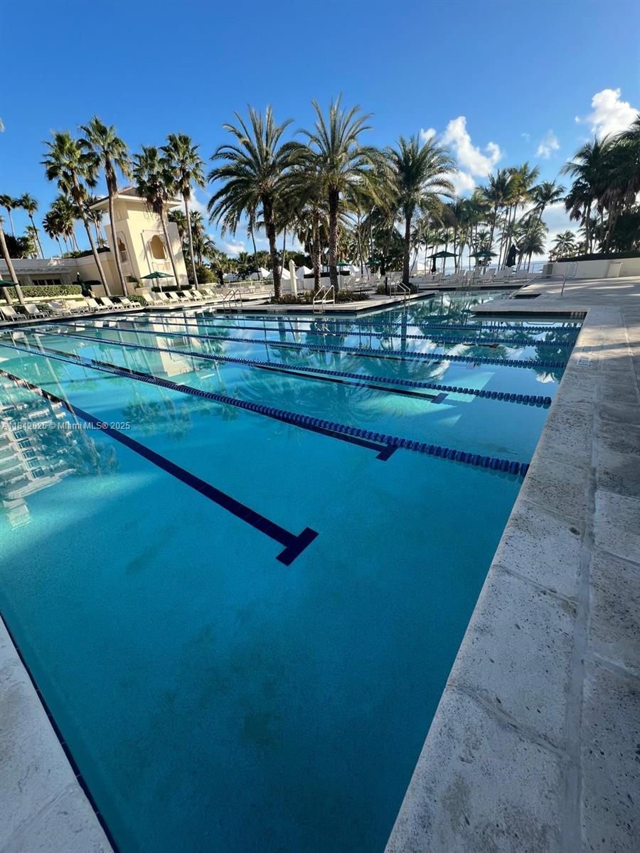 765 Crandon Blvd # 12 Unit: PH-12