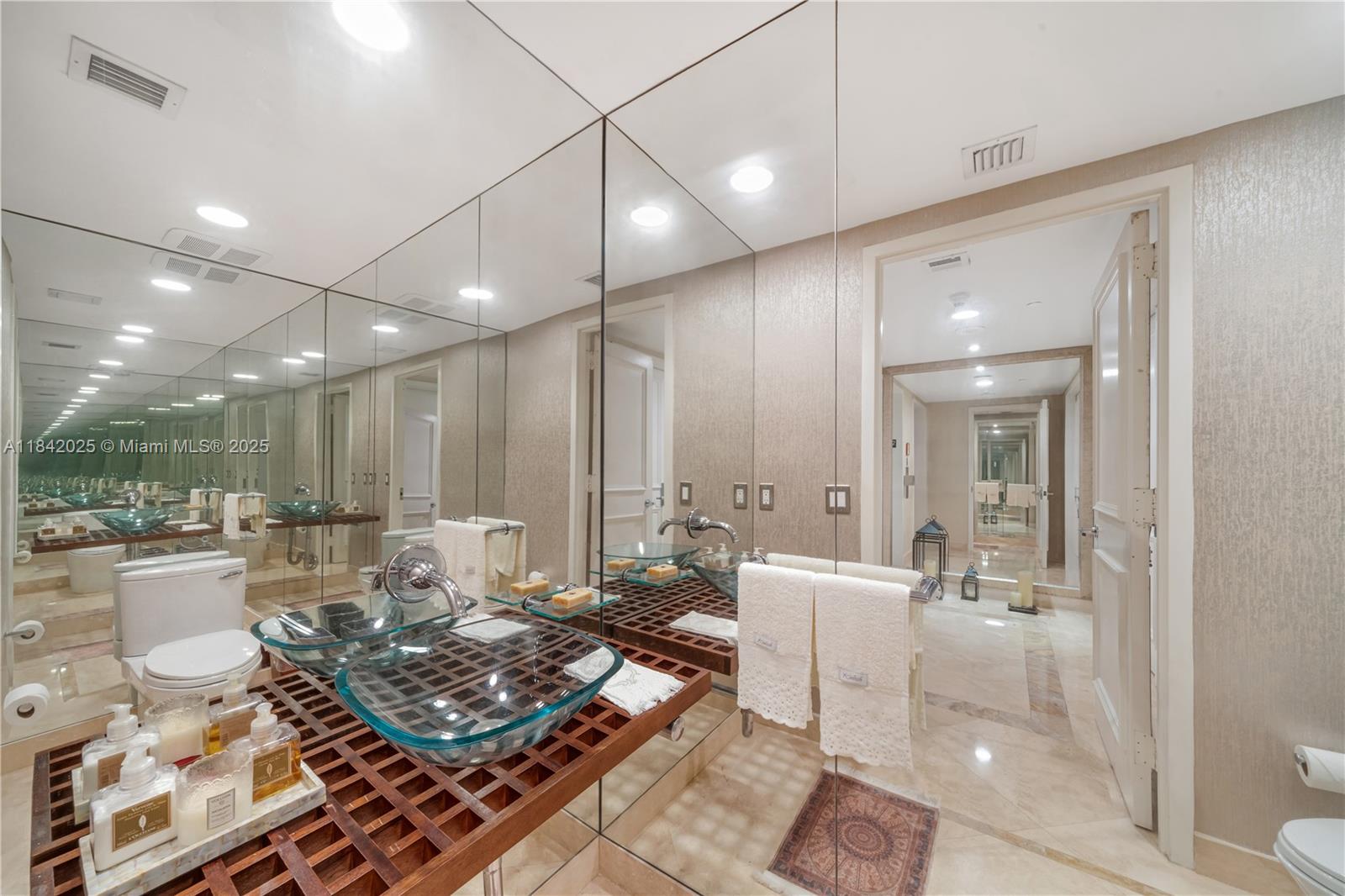 765 Crandon Blvd # 12 Unit: PH-12