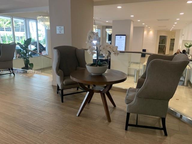 100 Lincoln Rd # 1546