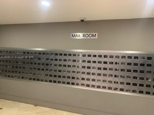 100 Lincoln Rd # 1546