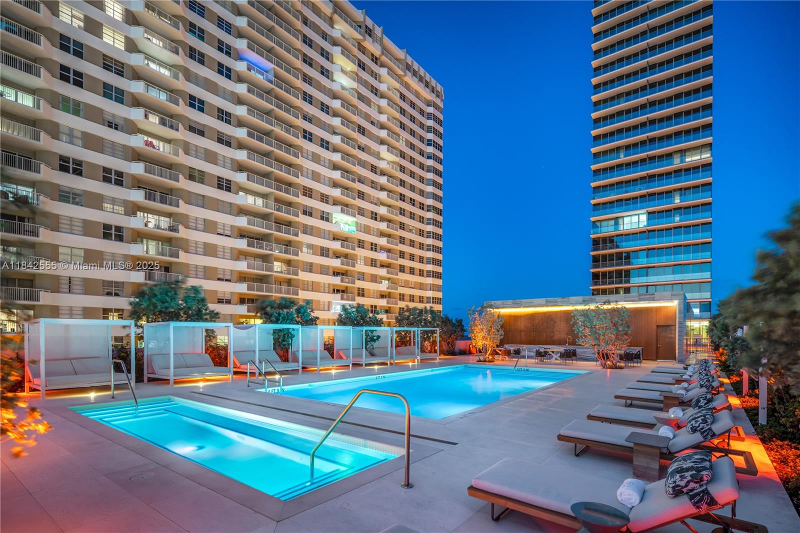 2000 S Ocean Drive # 32A