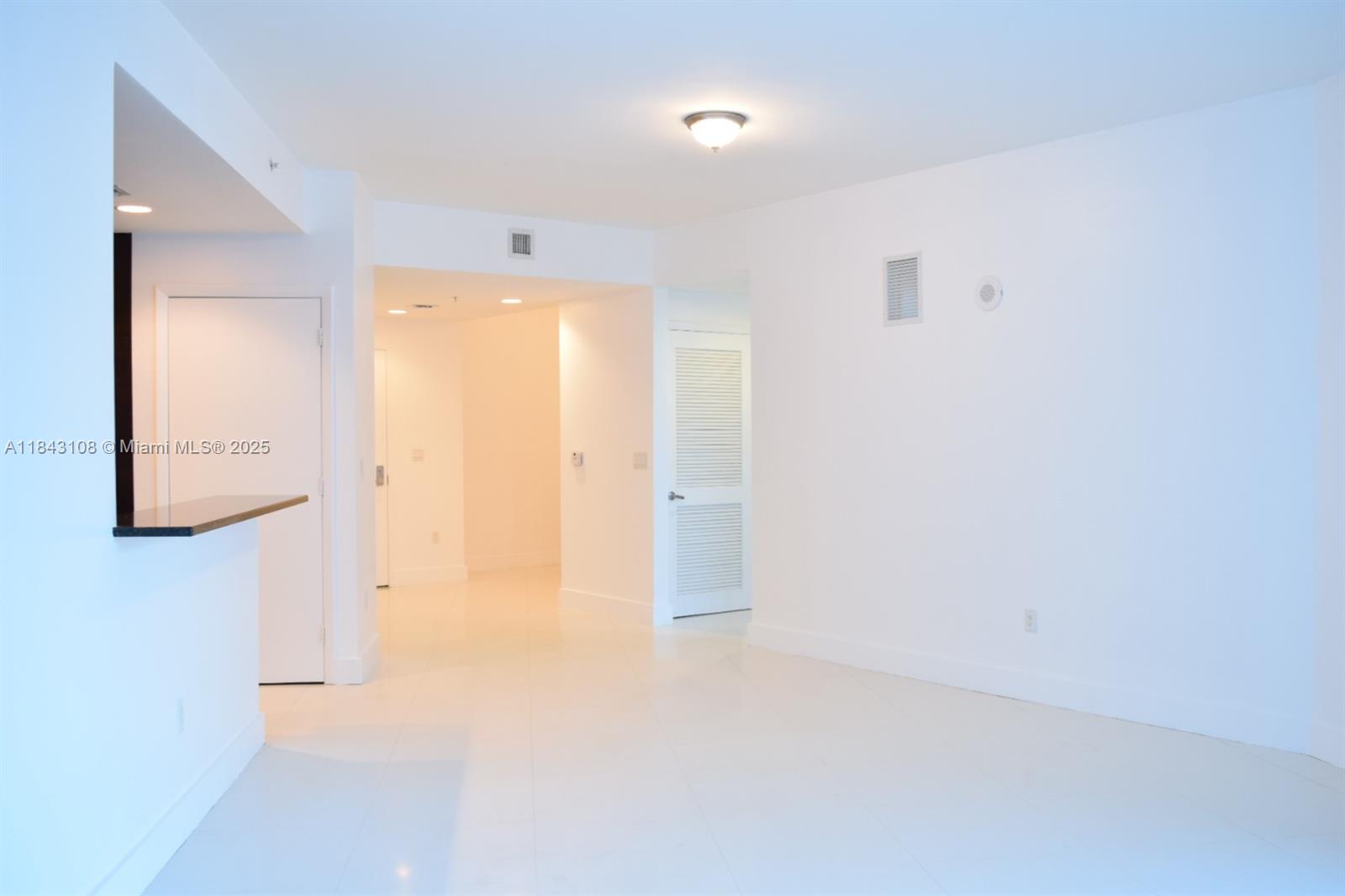 3030 NE 188 St # 604