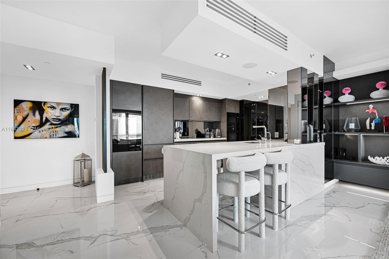 1000 S Pointe Dr # 1706