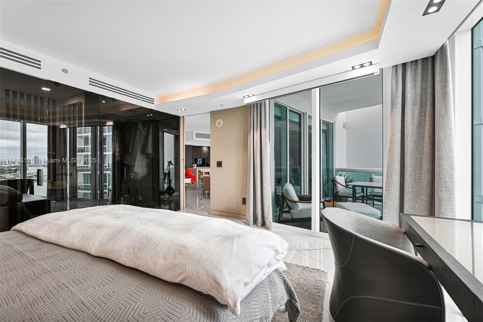 1000 S Pointe Dr # 1706