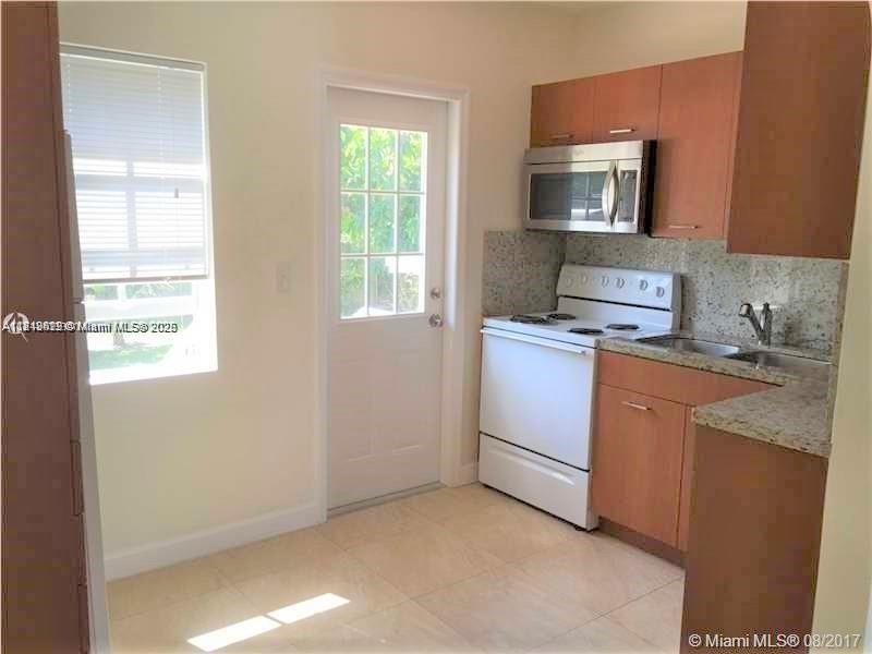 4038 SW 9th Ter # 4038