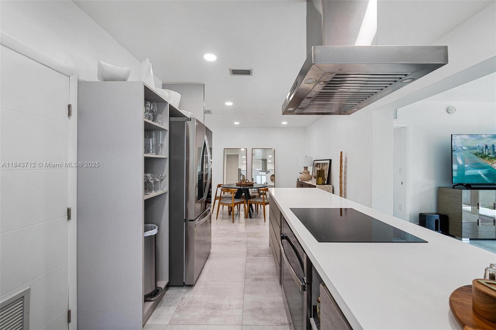 2350 SW 24th St