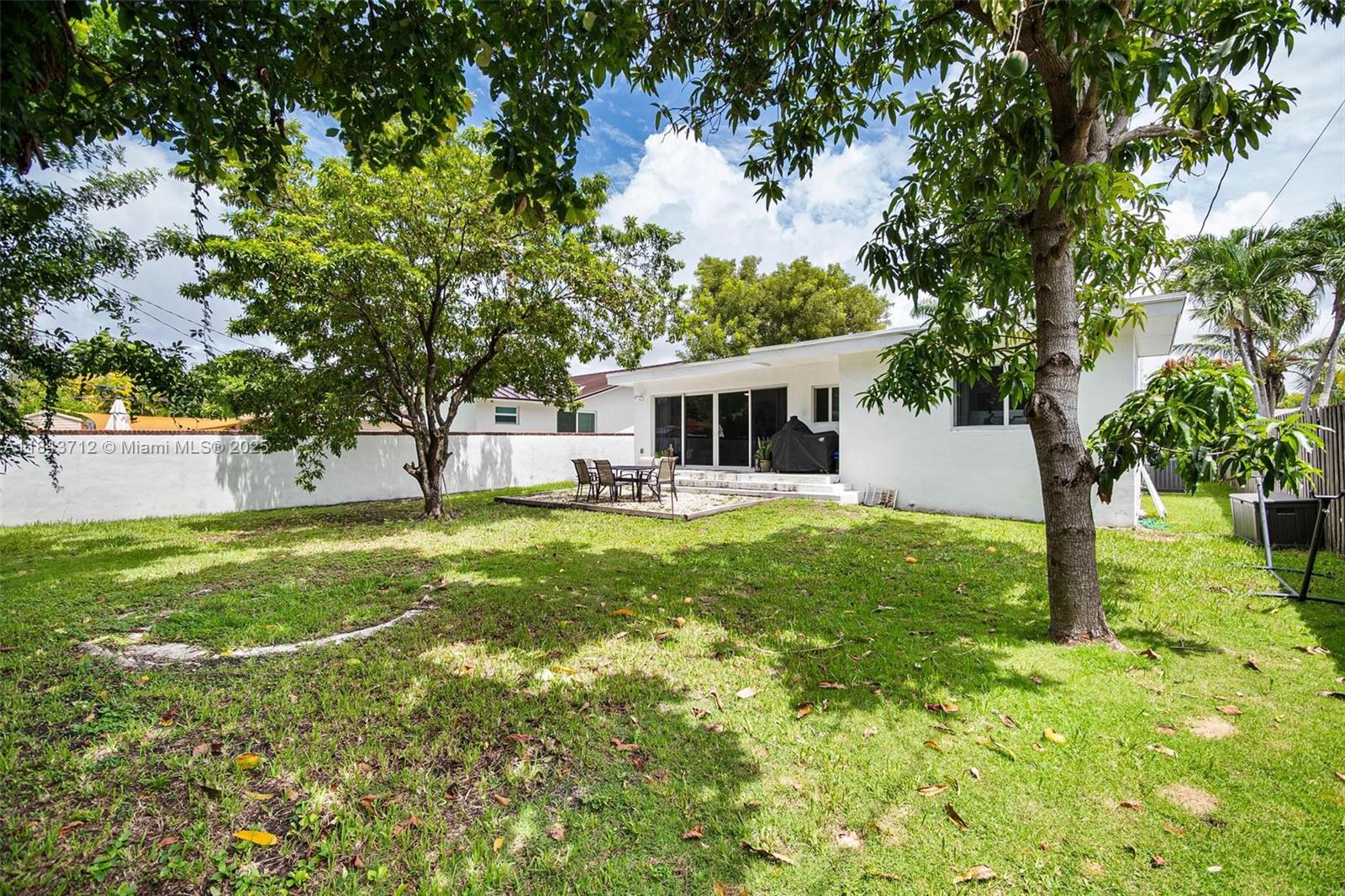 2350 SW 24th St