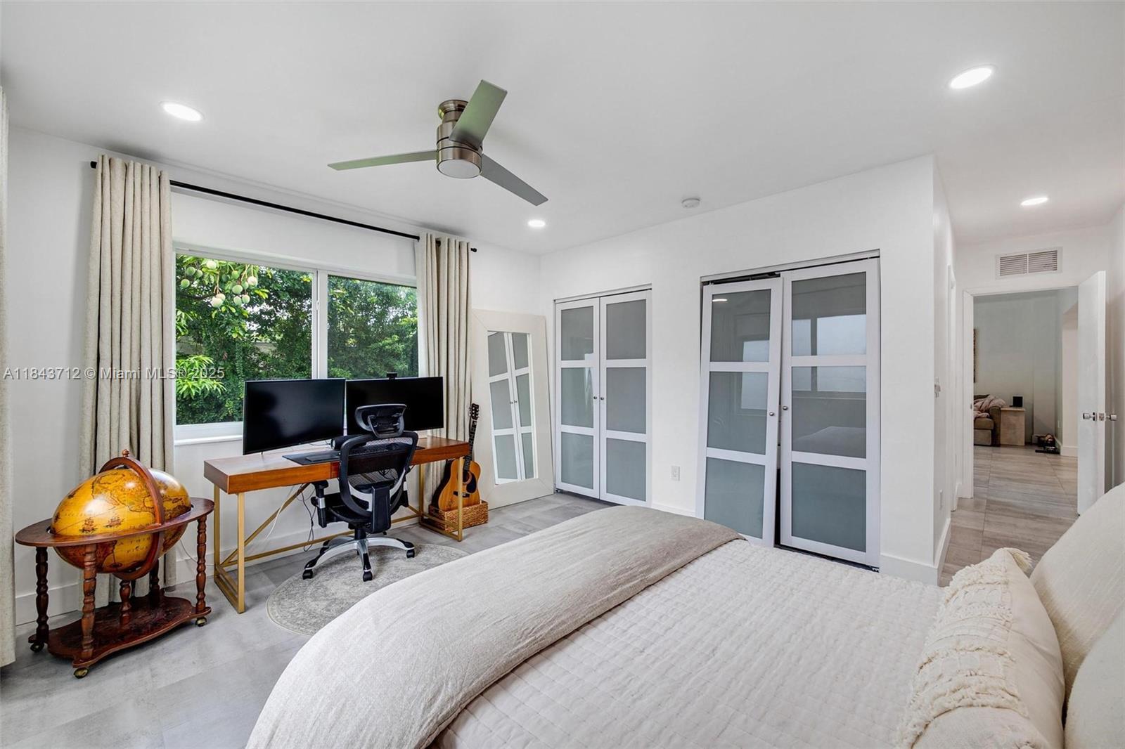 2350 SW 24th St