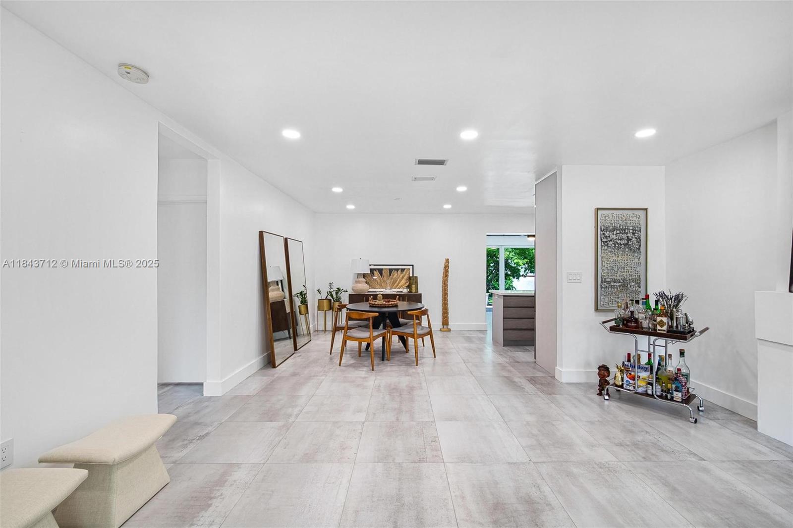 2350 SW 24th St