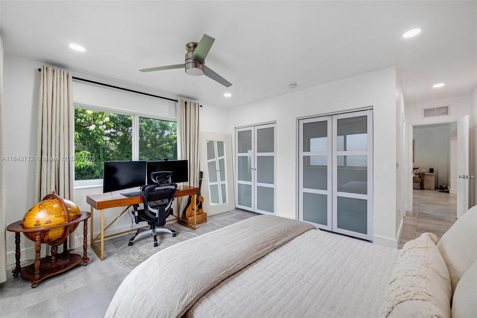 2350 SW 24th St