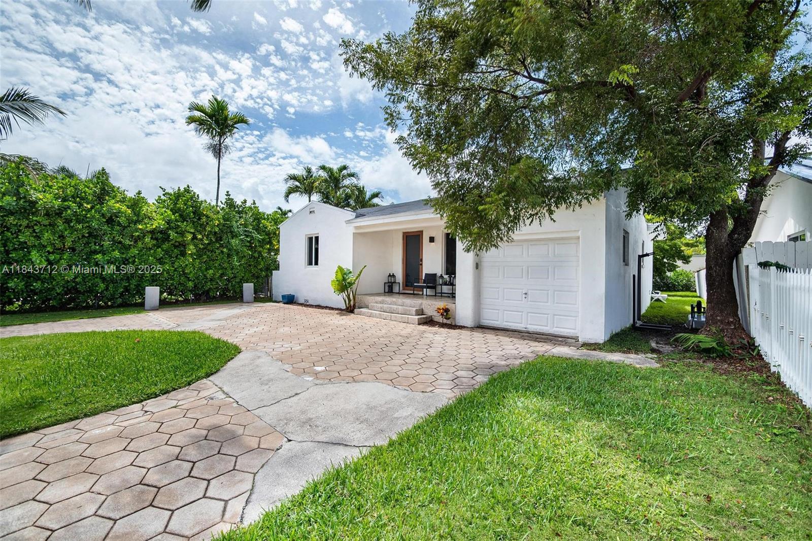 2350 SW 24th St