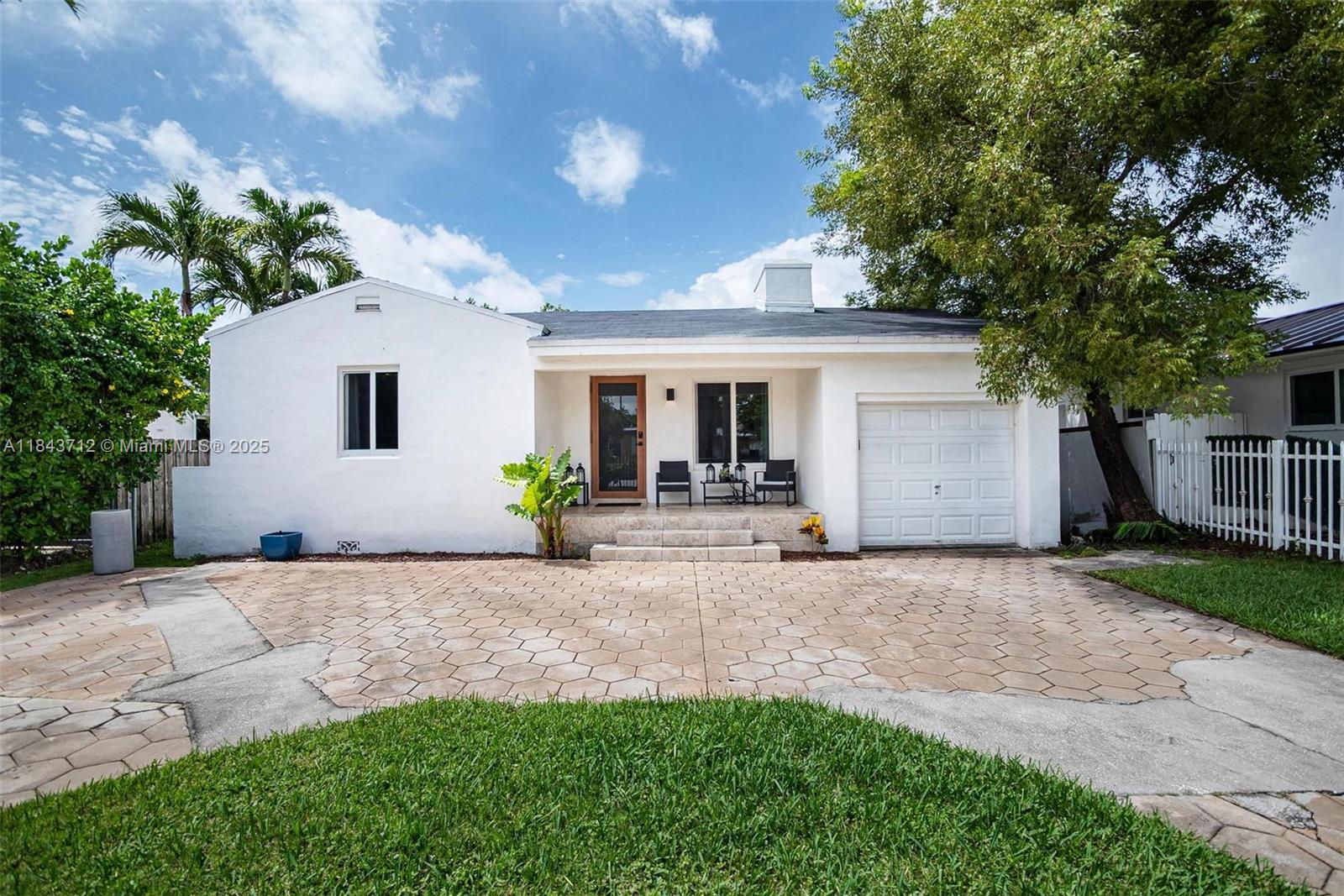 2350 SW 24th St