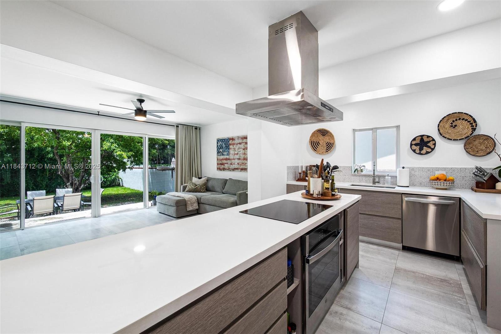 2350 SW 24th St