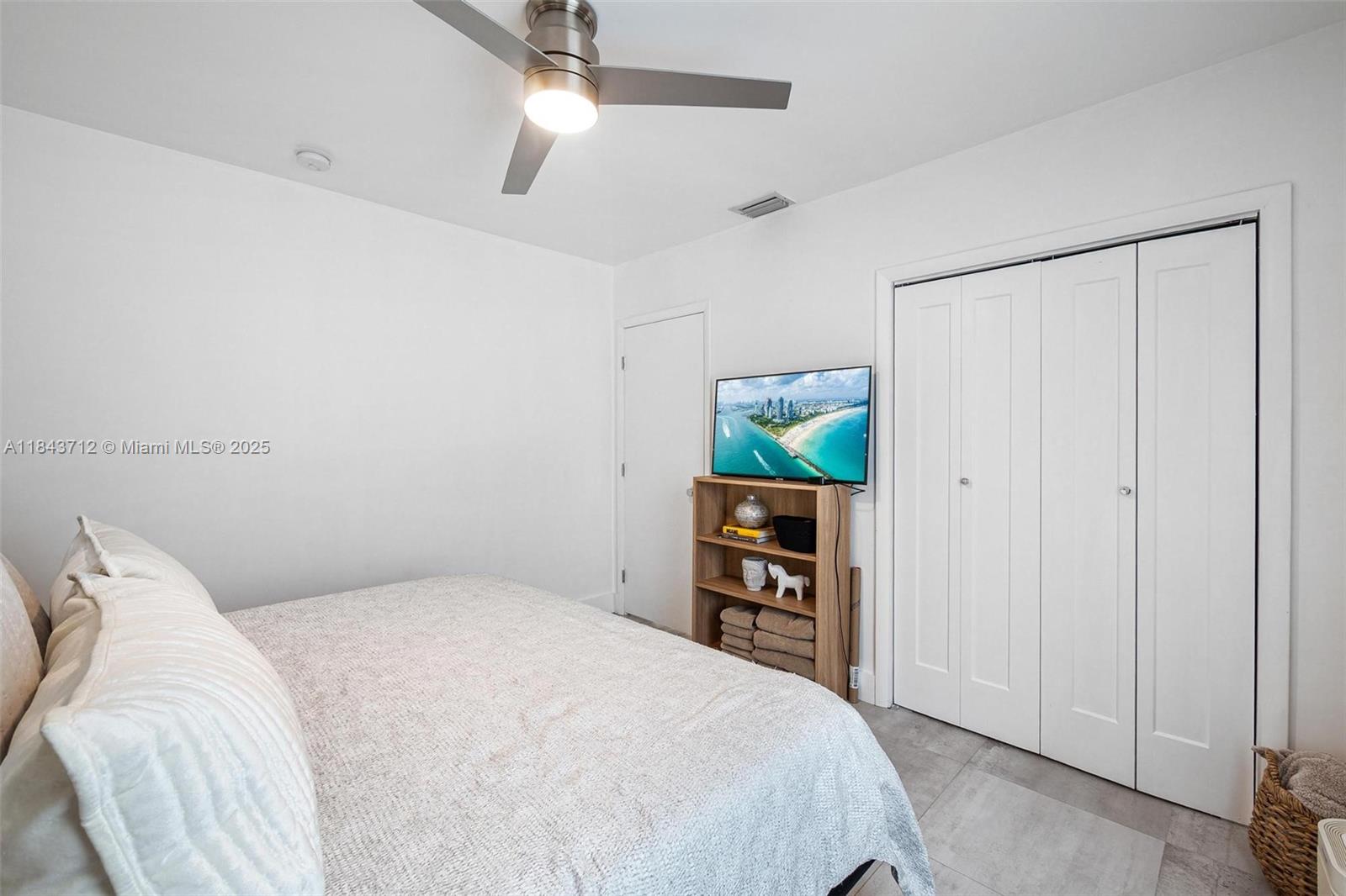 2350 SW 24th St