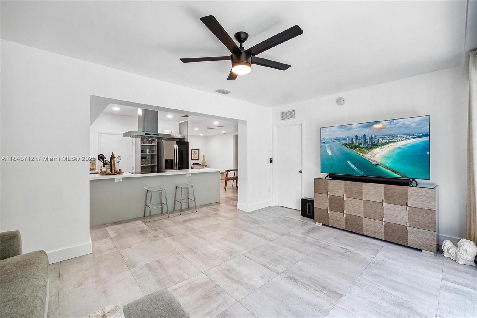 2350 SW 24th St
