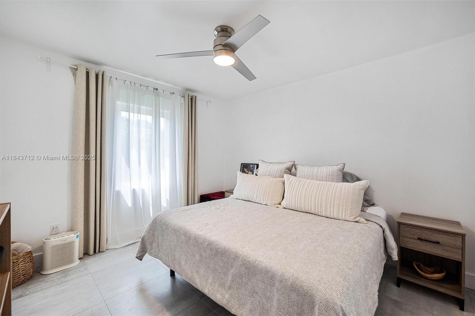 2350 SW 24th St