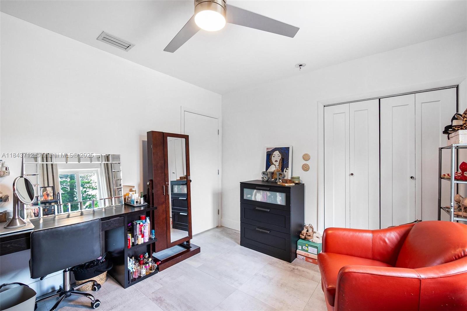 2350 SW 24th St
