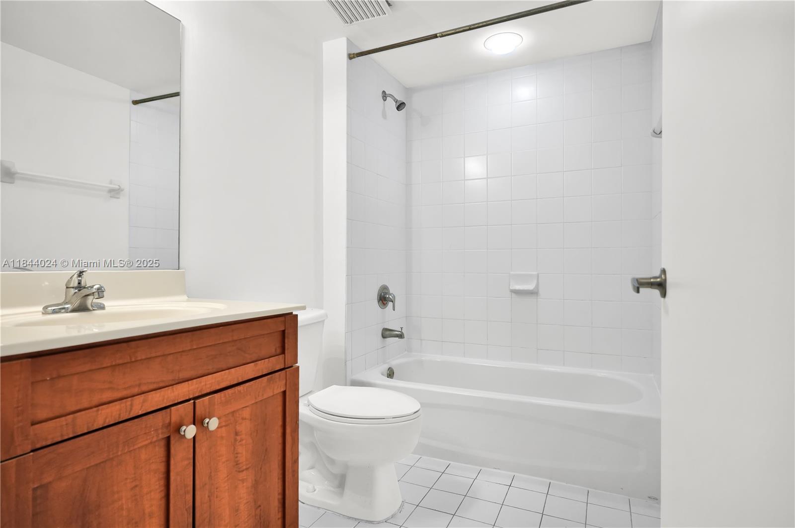 36 NW 6th Ave # 706