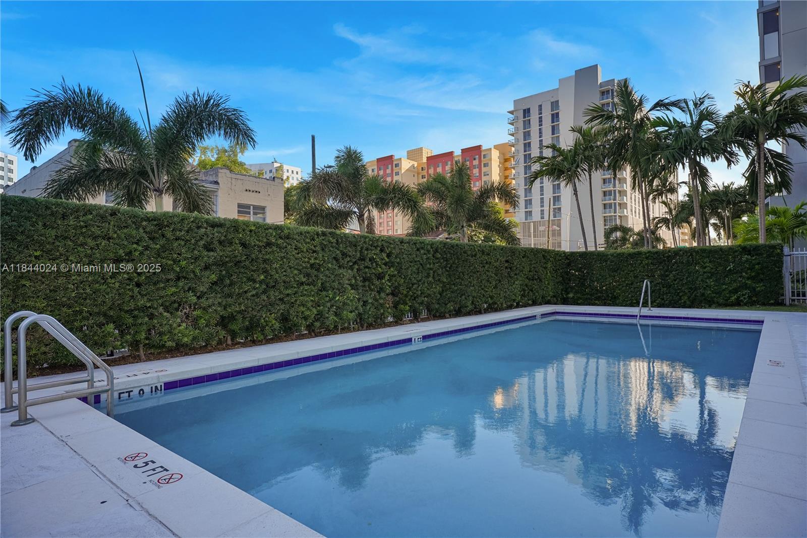 36 NW 6th Ave # 706