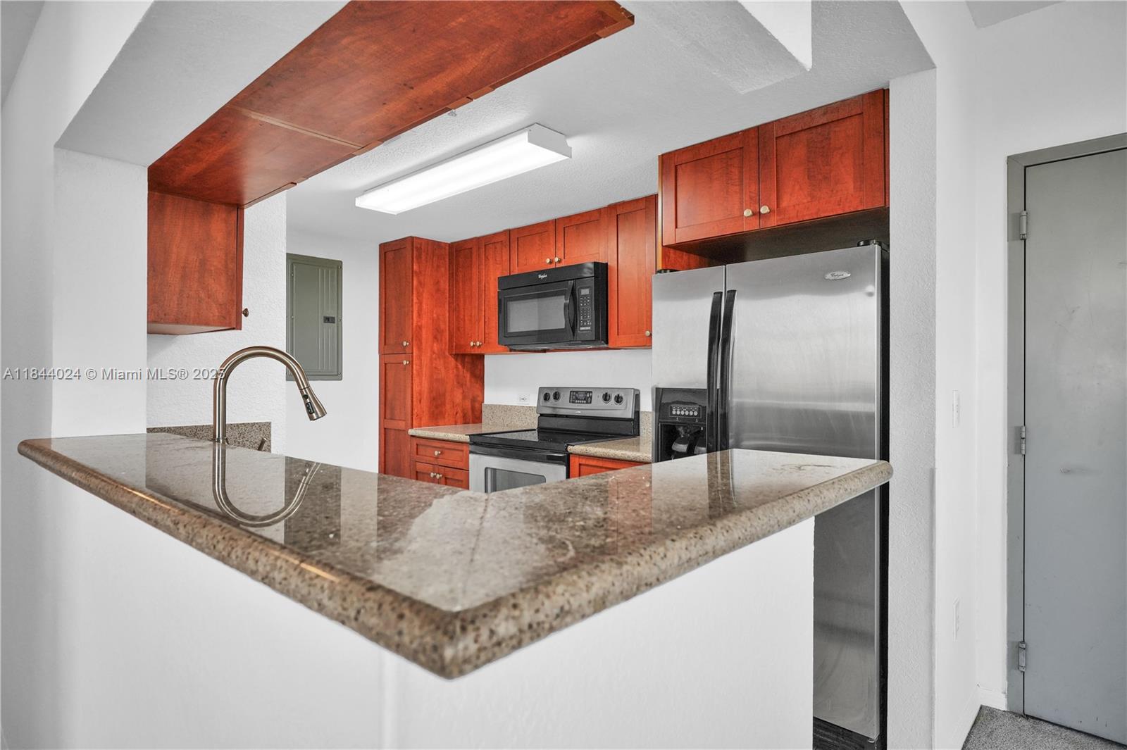 36 NW 6th Ave # 706