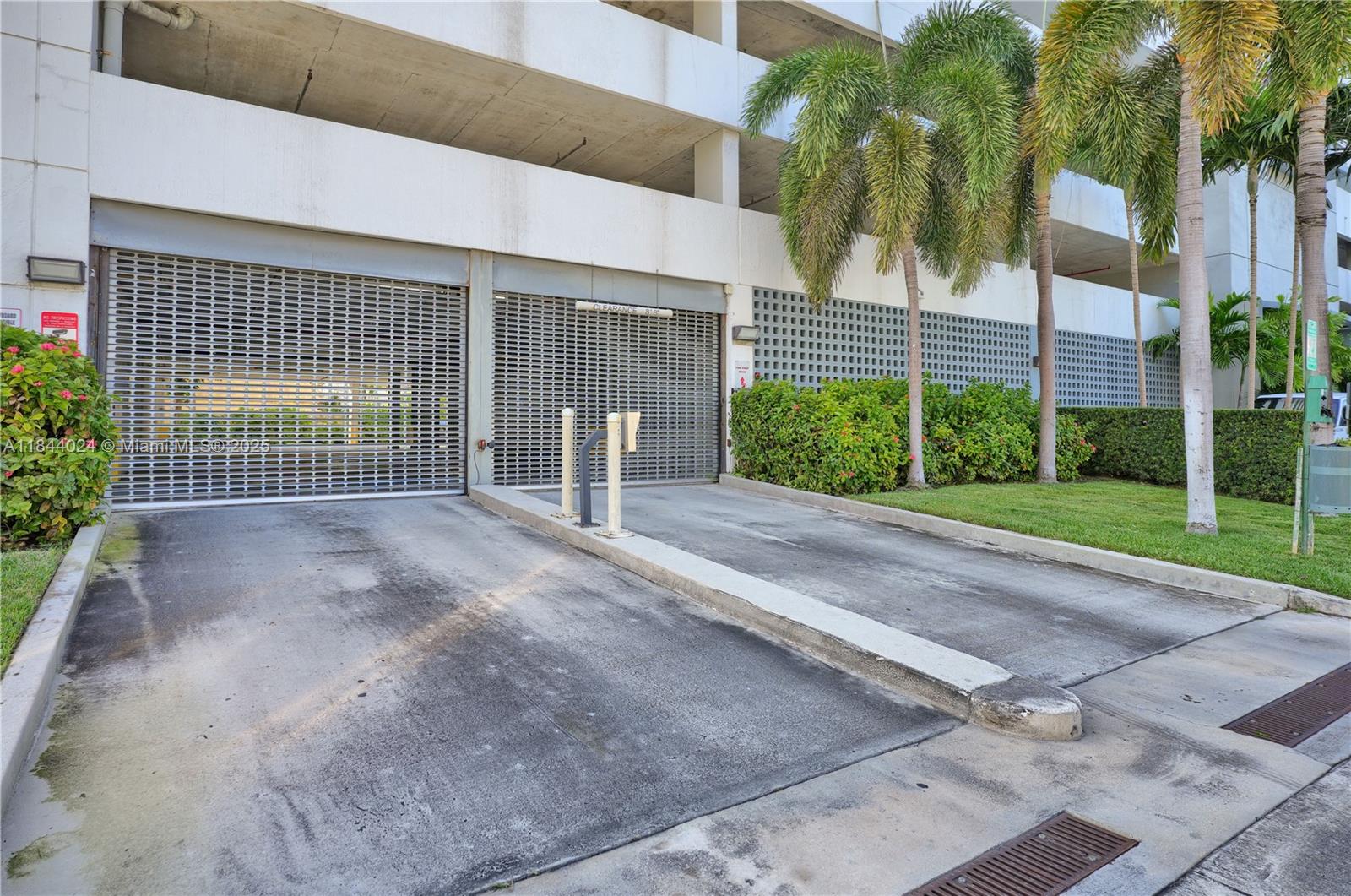 36 NW 6th Ave # 706