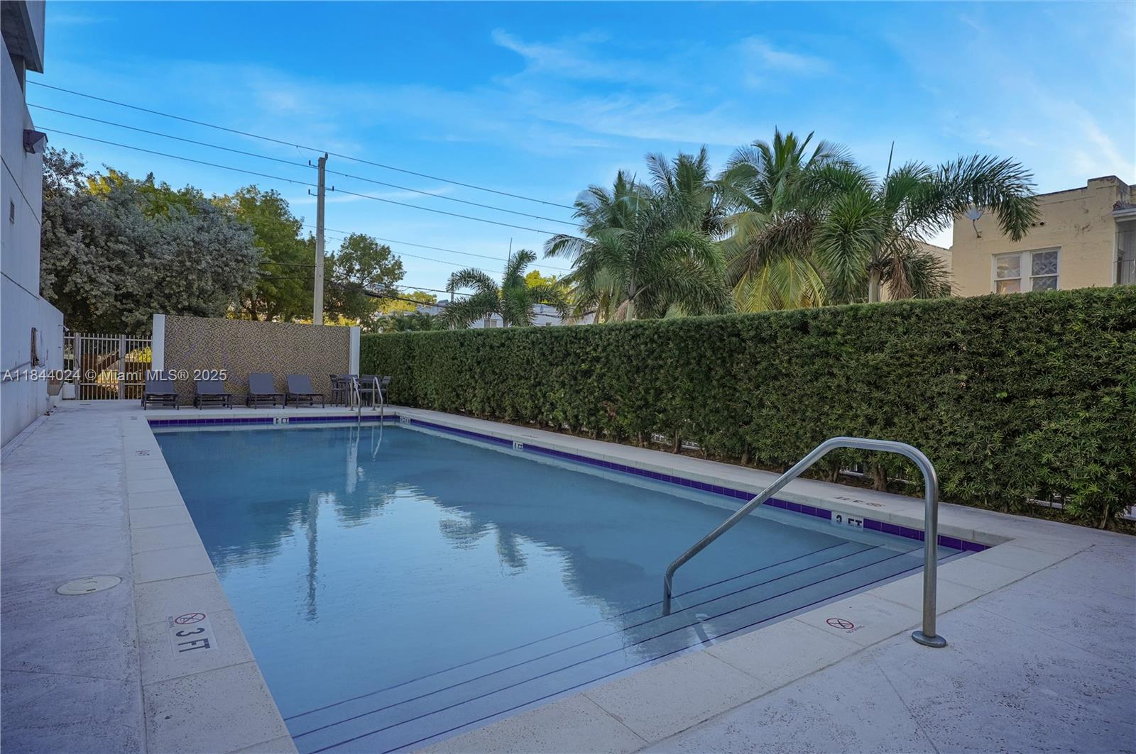 36 NW 6th Ave # 706