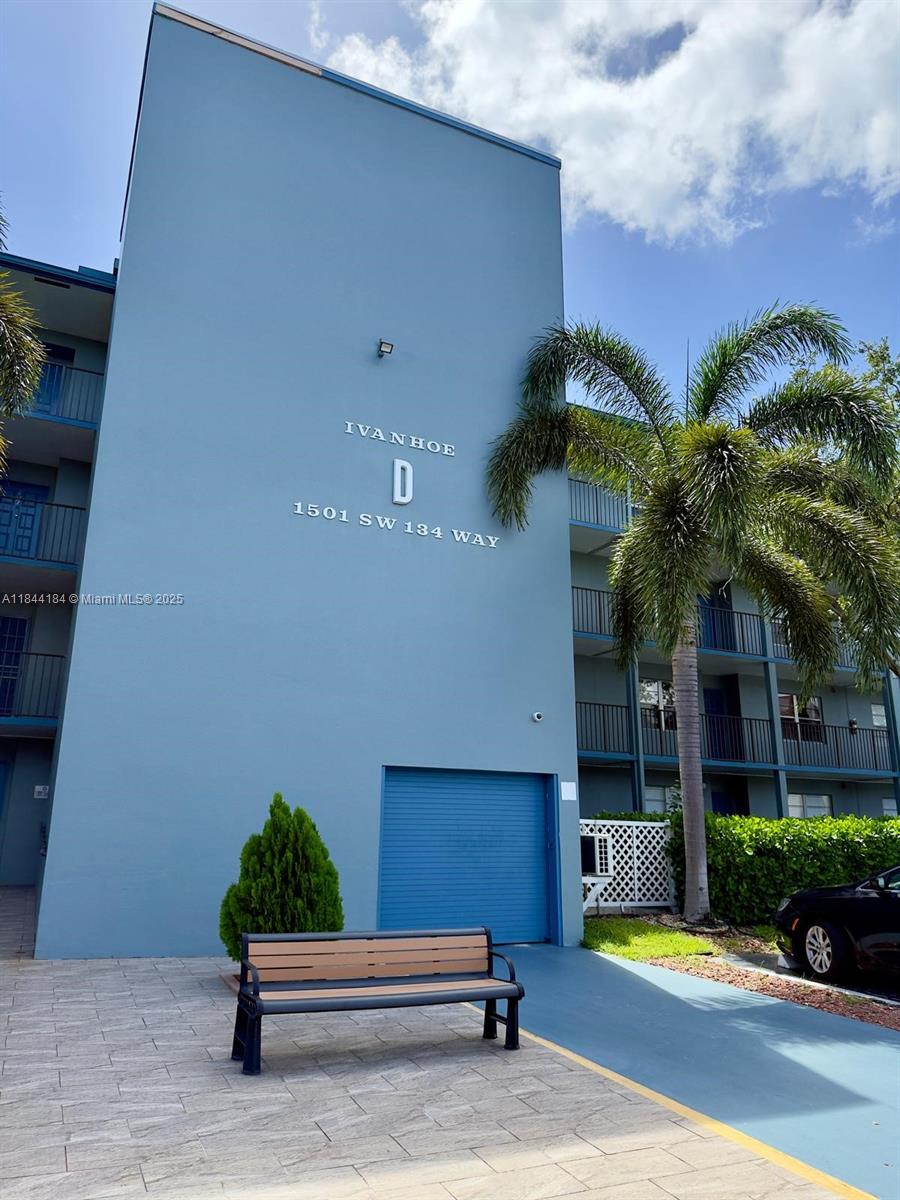 1501 SW 134th Way # 206D