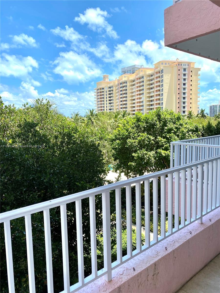 785 Crandon Blvd # 506