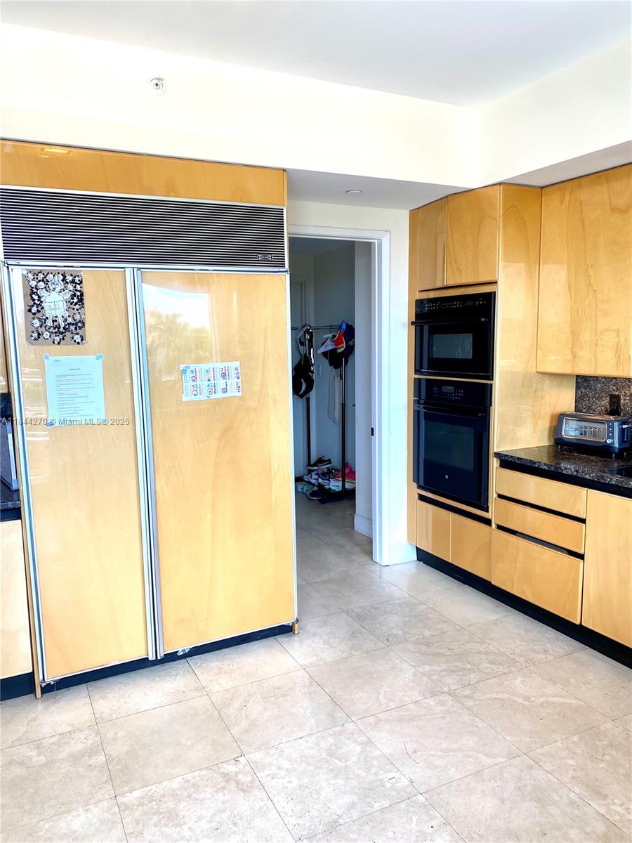 785 Crandon Blvd # 506