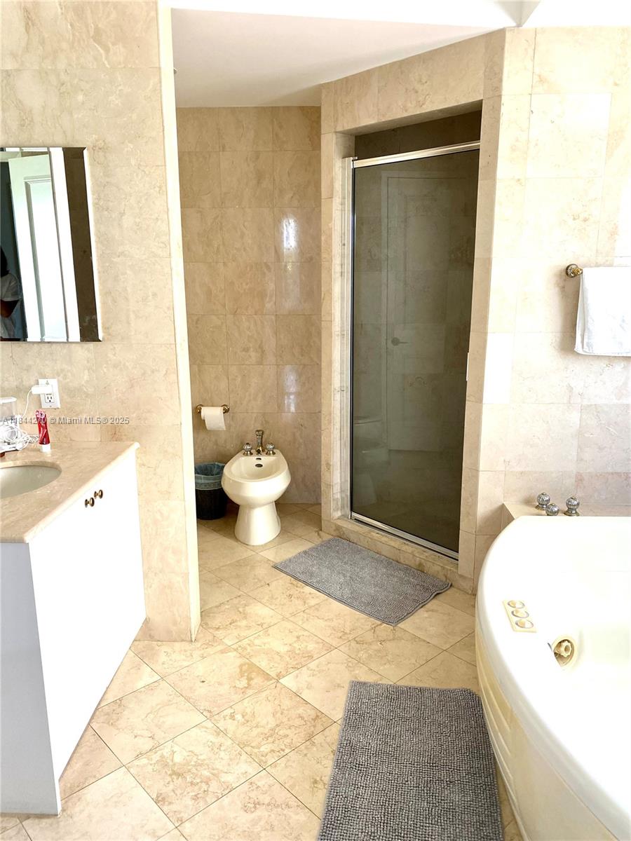 785 Crandon Blvd # 506