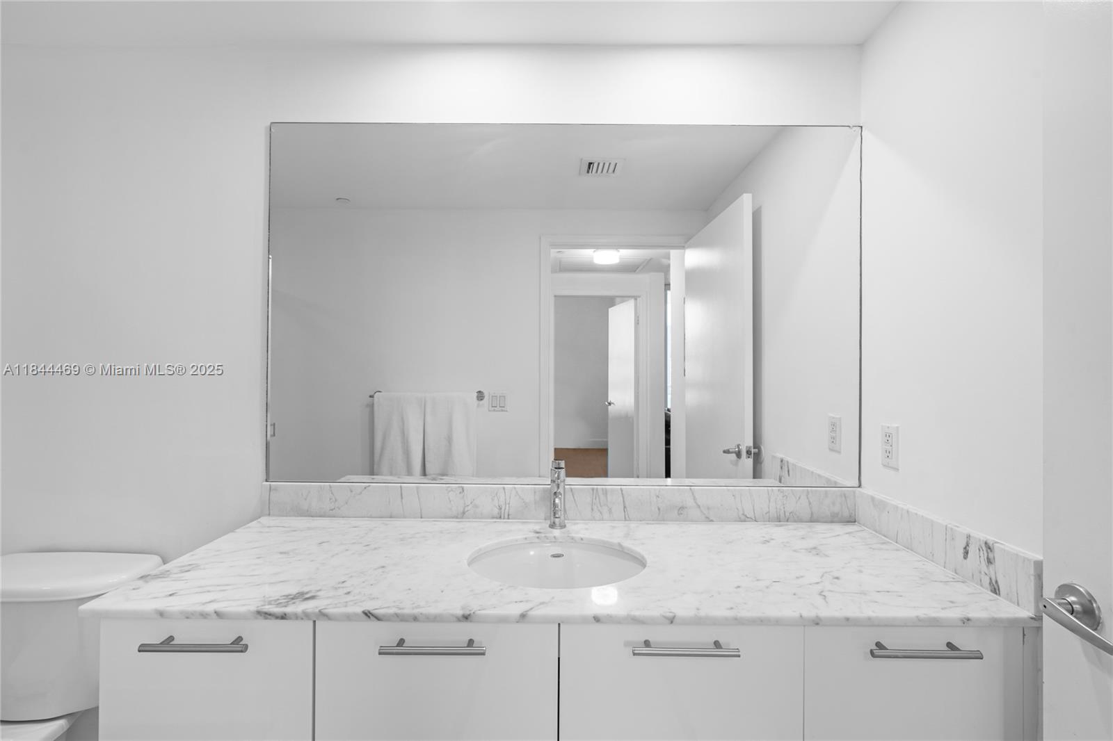 951 Brickell Ave # 1505