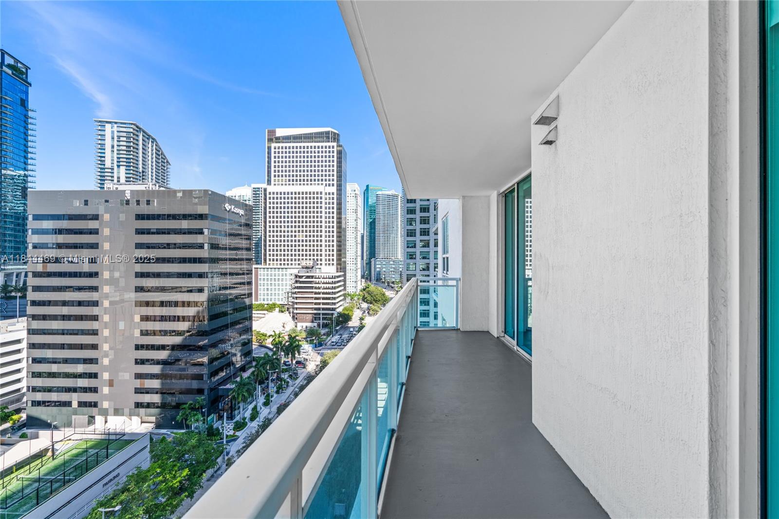 951 Brickell Ave # 1505
