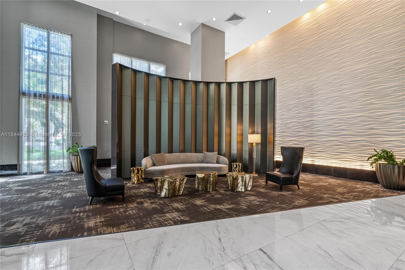 951 Brickell Ave # 1505