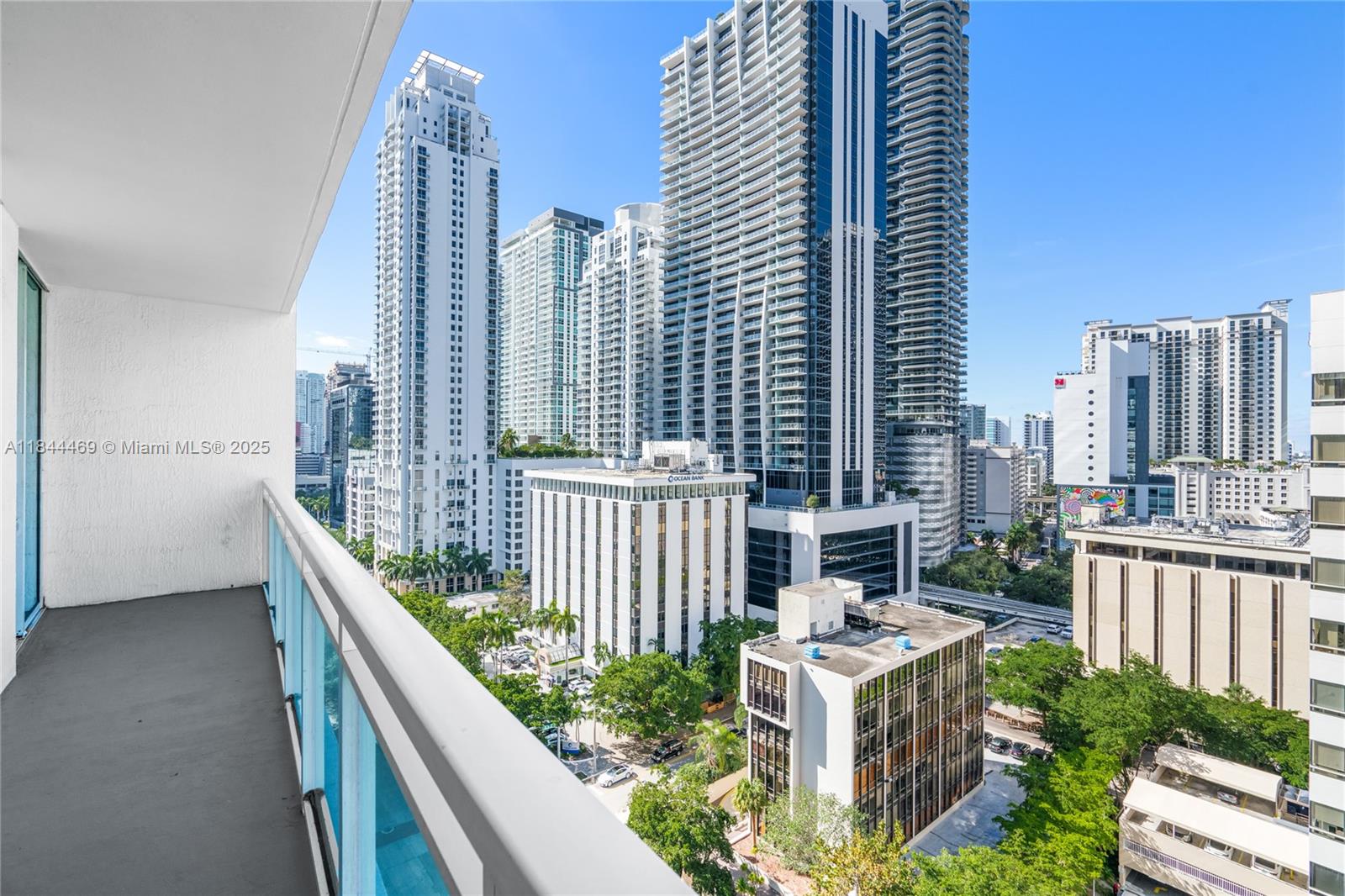 951 Brickell Ave # 1505