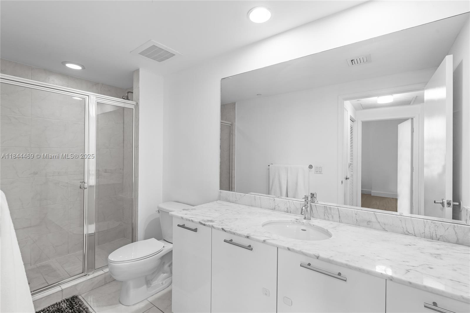 951 Brickell Ave # 1505